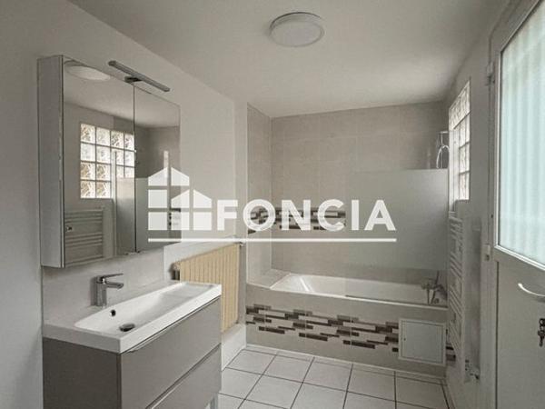 Location Appartement 2 pièces 43.04 m² - 30 RUE DU FOUR Saint Michel Sur Orge 91240