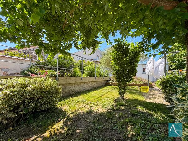 Maison de ville - 90 m2 habitables - 3 chambres, atelier/dépendance, terrasses, jardin - Montlhéry 91310