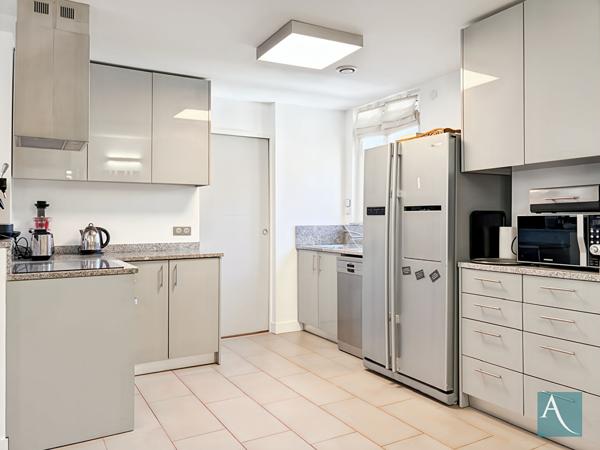 Maison de ville - 90 m2 habitables - 3 chambres, atelier/dépendance, terrasses, jardin - Montlhéry 91310