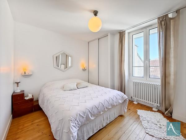 Maison de ville - 90 m2 habitables - 3 chambres, atelier/dépendance, terrasses, jardin - Montlhéry 91310