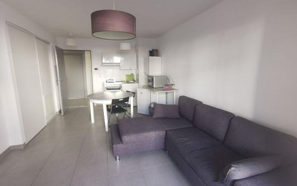 Appartement à louer    2 pièces •  Les Angles