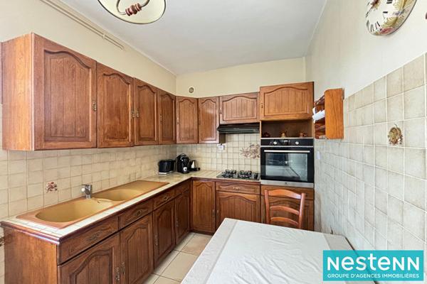 Maison Villeurbanne 5 pièce(s) 141 m2 - 500 m² de terrain et des dépendances