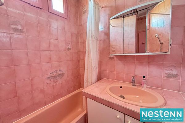 Maison Villeurbanne 5 pièce(s) 141 m2 - 500 m² de terrain et des dépendances