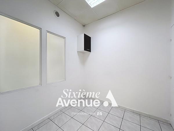 Local commercial 46.97 m2