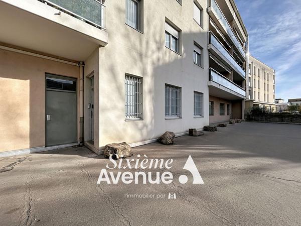 Local commercial 46.97 m2