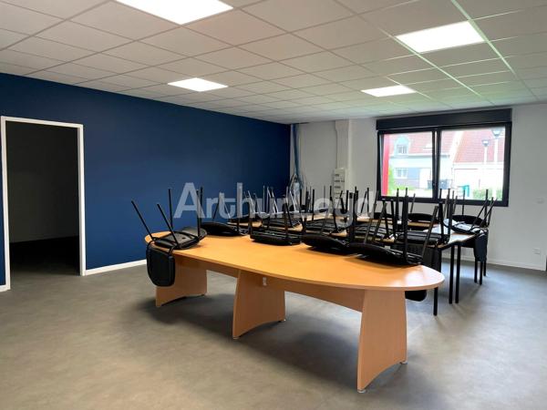 BUREAUX RÉNOVÉS À COQUELLES