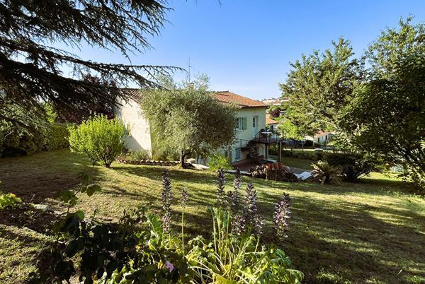 Maison de plain-pied dans un environnement privilégié Montmoreau