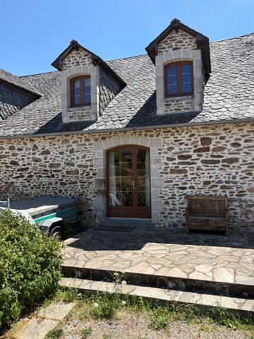 Ensemble immobilier de rapport -3 maisons Soursac