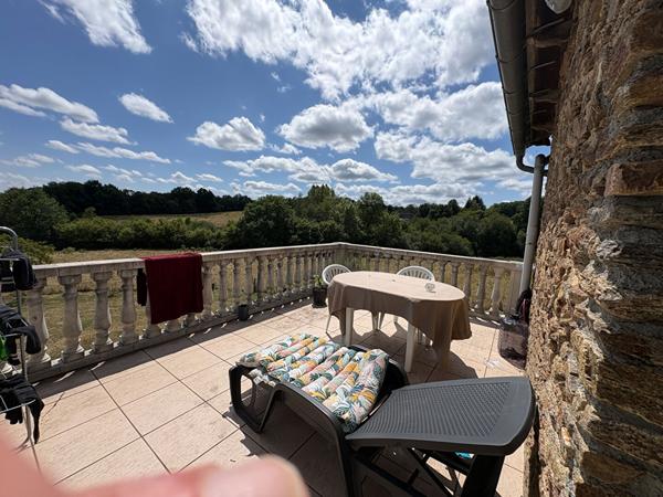 Ensemble immobilier de rapport -3 maisons Soursac