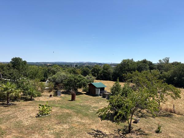 Ensemble immobilier de rapport -3 maisons Soursac