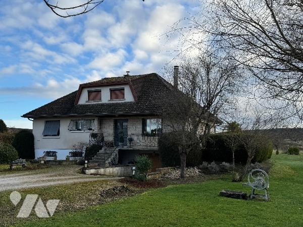 LES RICEYS - beau pavillon d'environ 125m² sur sous sol complet - Hangar - terrain de 2891m².