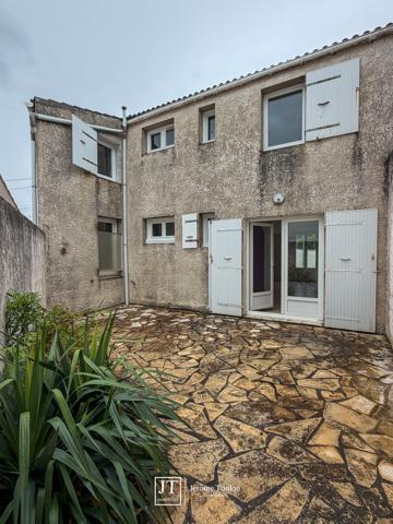 Appartement
                                                                                                                                                                                                                                                                                                                        1 pièce(s)                                                                                                                                                                                                                                                                                                                              43  m²