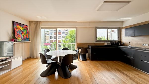 PARIS 16e HENRI HEINE 3 PIÈCES 92 M² 5e ÉTAGE BALCON SUR JARDIN