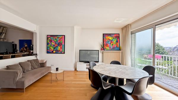 PARIS 16e HENRI HEINE 3 PIÈCES 92 M² 5e ÉTAGE BALCON SUR JARDIN