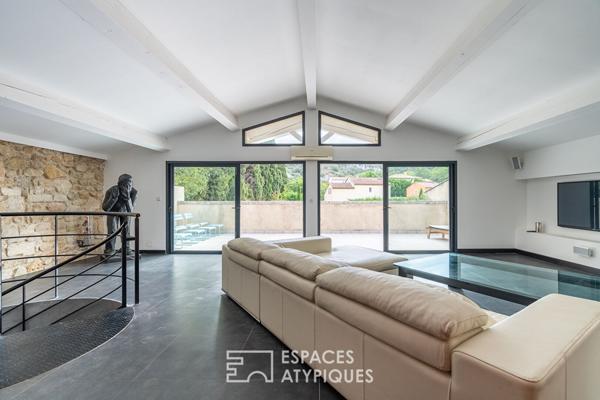 Ancien corps de ferme avec piscine