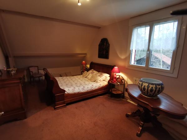 TRES JOLIE PAVILLON SUR 4002 m²