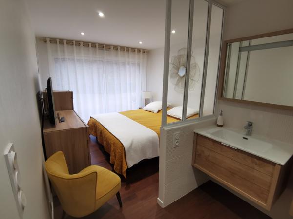 TRES JOLIE PAVILLON SUR 4002 m²