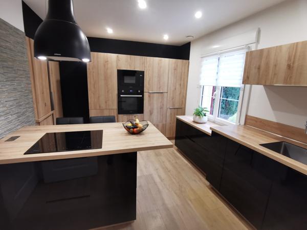 TRES JOLIE PAVILLON SUR 4002 m²