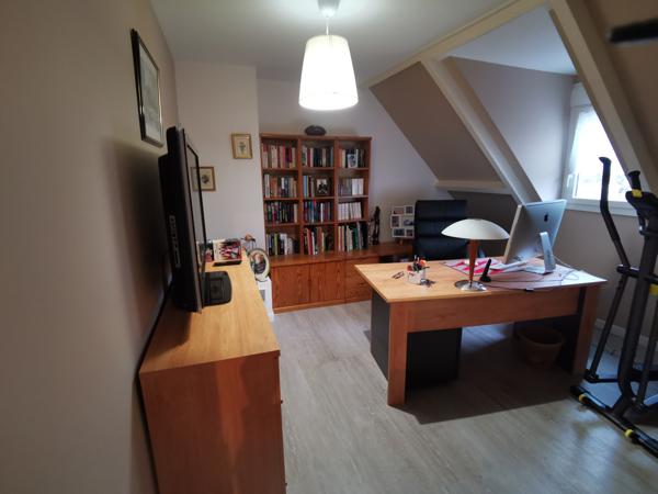 TRES JOLIE PAVILLON SUR 4002 m²