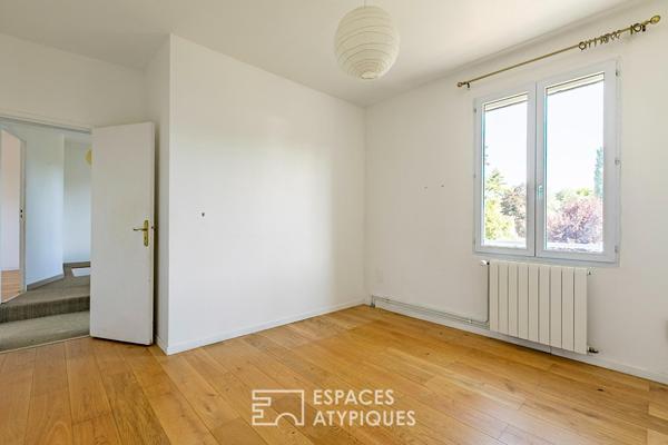 Maison familiale avec jardin et dépendances aménagées