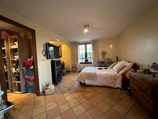 VILLA ENSUES LA REDONNE