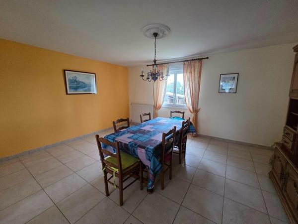 Maison à LA ROCHE-DERRIEN, 22450 - 5 pièces 96m²