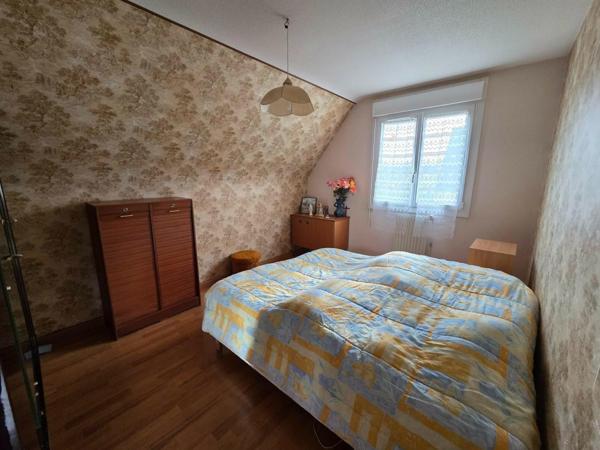 Maison à LA ROCHE-DERRIEN, 22450 - 5 pièces 96m²