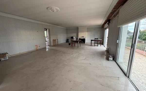 Appartement à vendre    3 pièces • 64 m2 Idron