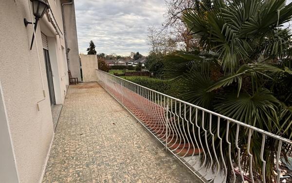 Appartement à vendre    3 pièces • 64 m2 Idron
