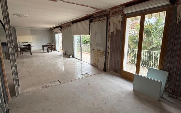 Appartement à vendre    3 pièces • 64 m2 Idron