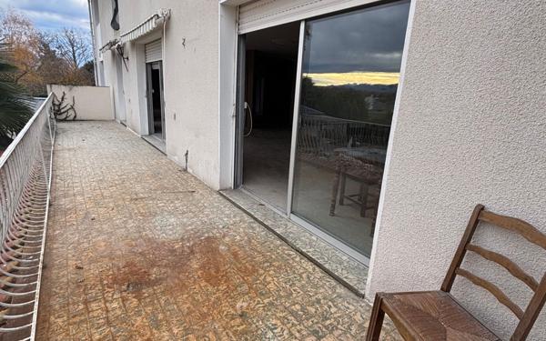 Appartement à vendre    3 pièces • 64 m2 Idron