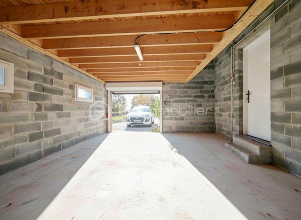 MAISON EN TRÈS BON ÉTAT – 5 CHAMBRES – TERRAIN DE 2250 M² – PISCINE – PANNEAUX SOLAIRES.

📍 Situation idéale entre Pau, Tarbes et Vic-en-Bigorre, à seulement 5 km de Ger et 15 km de Soumoulou.
Nichée dans un environnement calme et verdoyant, cette maison de 160 m² habitables offre un cadre de vie privilégié pour une famille à la recherche d'espace, de confort et de tranquillité.
Implantée sur une belle parcelle de 2250 m², elle séduira également les personnes souhaitant développer une activité professionnelle à domicile ou accueillir une grande famille dans les meilleures conditions.
👉 Un bien polyvalent qui s'adapte à différents projets de vie.

🏡 LA MAISON
Vous bénéficiez de plain-pied de :
• Cuisine indépendante
• Salle à manger
• Salon lumineux
• 2 chambres
• Bureau
• Salle d'eau
• WC séparé

🌞Une extension baignée de lumière vient compléter ce niveau et offre de nombreuses possibilités :
• Grande salle de réception familiale
• Salle de jeux
• Espace de loisirs
• Activité professionnelle ou libérale

À l'étage :
• 2 grandes chambres climatisées avec dressings
• Salle d'eau
• Salon détente ou salle de jeux

⭐ Une maison fonctionnelle et parfaitement adaptée à la vie de famille.

🚗 ESPACES ET FONCTIONNALITÉS
• Grand garage
• Parking pouvant accueillir jusqu'à 6 véhicules
• Deux terrasses pour profiter des beaux jours
• Piscine hors-sol
• Nombreux espaces de rangement
= Une propriété offrant confort, praticité et possibilités d'évolution selon vos besoins.

🌳 UN CADRE PRIVILÉGIÉ
• Terrain plat de 2250 m²
• Environnement calme
• Exposition plein sud
• Cadre verdoyant et agréable

📍À proximité immédiate :
• Écoles primaires et secondaires
• Ramassage scolaire en bout de rue
• Commerces et services accessibles rapidement.
= Le parfait équilibre entre campagne et commodités.

⚙️ CARACTÉRISTIQUES TECHNIQUES
• Maison en très bon état général
• Double vitrage sur l'ensemble de la maison
• Exposition plein sud
• Panneaux solaires produisant environ 2 kW
• Chauffe-eau thermodynamique
• Poêle à bois
• Climatisation à l'étage
= Des équipements performants permettant de maîtriser les dépenses énergétiques tout au long de l'année.

⭐ CE QUI REND CE BIEN UNIQUE
Cette propriété réunit plusieurs atouts rarement réunis :
✔ Une grande surface habitable adaptée aux familles nombreuses
✔ Un espace professionnel déjà disponible sans travaux importants
✔ Un emplacement stratégique entre Pau, Tarbes et Vic-en-Bigorre
✔ Un terrain généreux au calme
✔ Des équipements énergétiques modernes réduisant les coûts de fonctionnement
= Elle conviendra parfaitement à une famille, à une assistante maternelle, à une profession libérale ou à toute personne recherchant un lieu de vie spacieux et évolutif.

👉 UNE OPPORTUNITÉ À DÉCOUVRIR SANS TARDER
Une maison chaleureuse, économique et polyvalente où chacun pourra concrétiser son projet de vie.

Contactez-nous dès maintenant pour organiser votre visite et découvrir tout son potentiel.
Plus d’informations : 06 41 46 70 80  de 9H30 à 20H20 7/7,