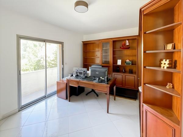 En Exclusivité Maison Allauch 13190 5 pièces de 213 m2 sur une parcelle de 1000m2 Allauch 13190