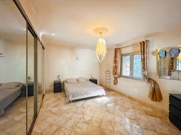En Exclusivité Maison Allauch 13190 5 pièces de 213 m2 sur une parcelle de 1000m2 Allauch 13190