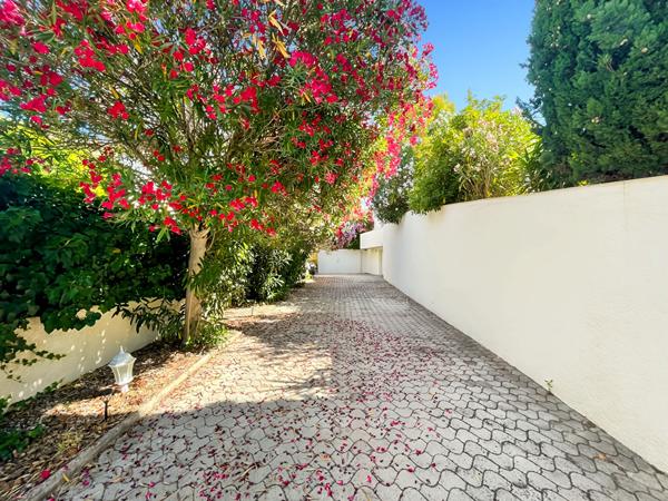 En Exclusivité Maison Allauch 13190 5 pièces de 213 m2 sur une parcelle de 1000m2 Allauch 13190