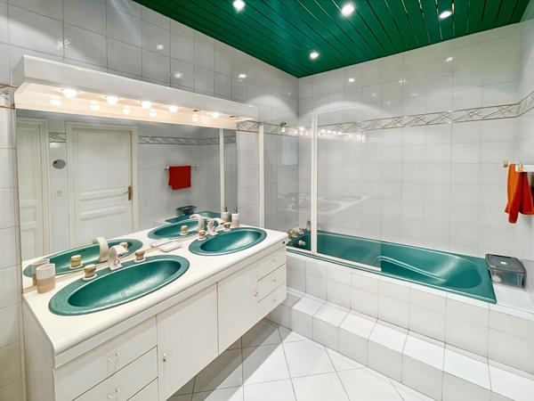En Exclusivité Maison Allauch 13190 5 pièces de 213 m2 sur une parcelle de 1000m2 Allauch 13190