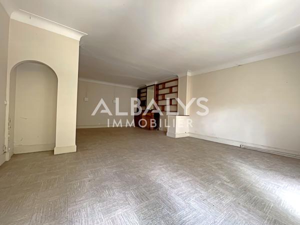 Immeuble 370 m²