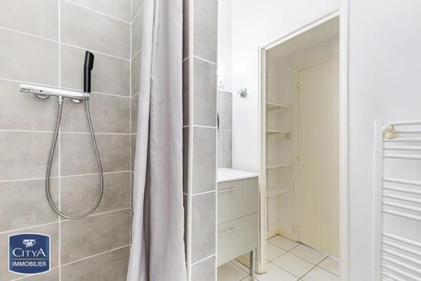 Appartement à louer 1 pièce 23.65m² Tours (37000)