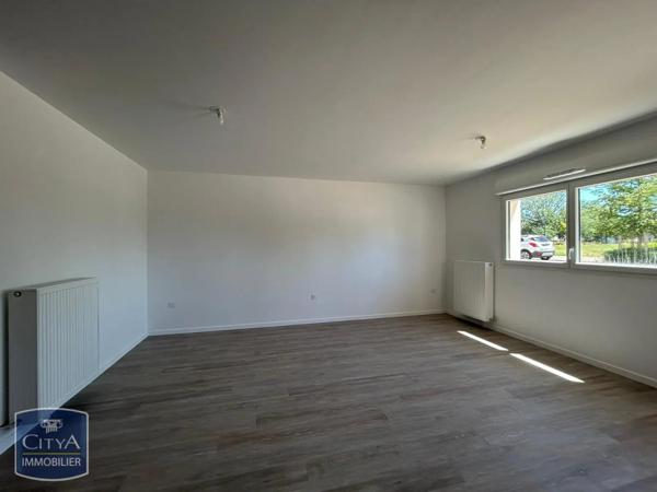 Appartement à louer 3 pièces 63.6m² Chartres (28000)