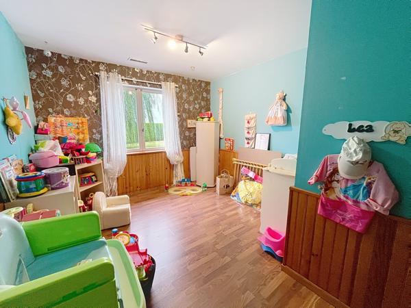 Ancien corps de ferme rénové – 5 Chambres – charme et potentiel à Mesnils-sur-Iton