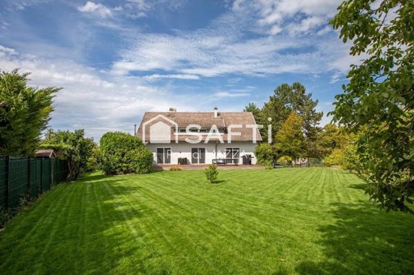 Superbe maison sur les hauteurs, 7p 5 chambres, de 183m² sur 1331m² de terrain, entièrement rénovée