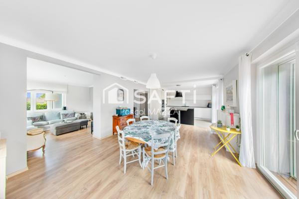 Superbe maison sur les hauteurs, 7p 5 chambres, de 183m² sur 1331m² de terrain, entièrement rénovée