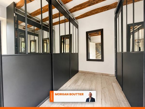 Propriété de caractère avec piscine, T2 indépendant, studio et près de 4 hectares à NOYANT-VILLAGES (49)