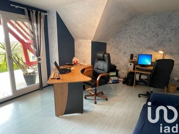 Maison traditionnelle 7 pièces de 200 m² à Chaingy (45380)