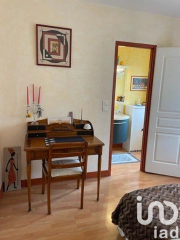 Maison traditionnelle 7 pièces de 200 m² à Chaingy (45380)