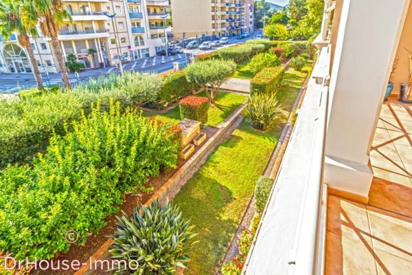 Appartement à vendre 3 pièces de 105 m²