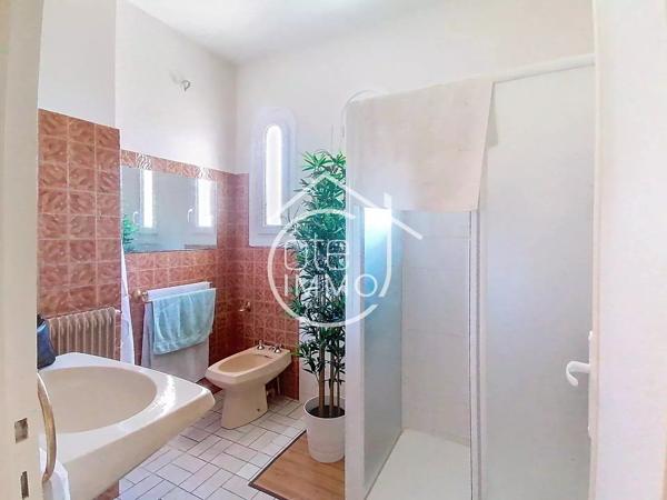Pineuilh : Villa de plain-pied avec garage et jardin clos