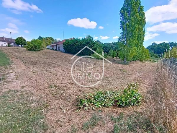 PRIGONRIEUX : Terrain constructible de 2534m²