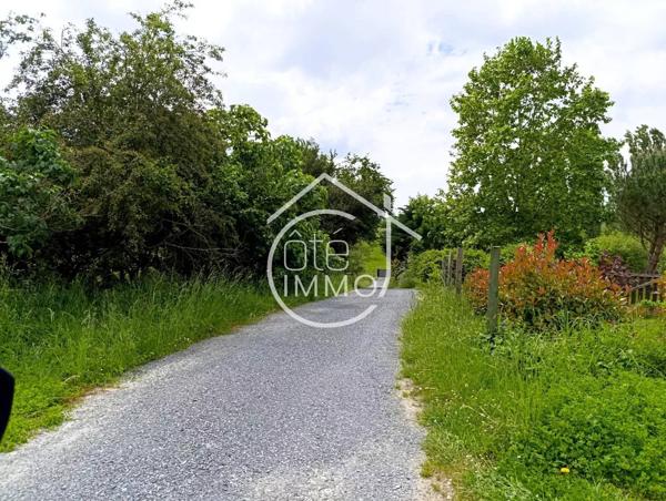 PRIGONRIEUX : Terrain constructible de 2534m²