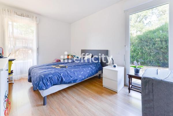 Appartement
         2 pièces
        - 45 m² Exclusivité 187 000 € *